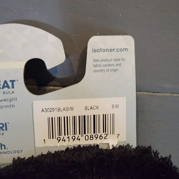 Isotoner Women’s Black SleekHeat touchscreen capability Quilted Gloves S… - Picture 9 of 9